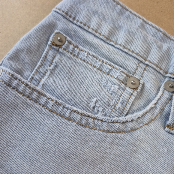 Madewell Women's Light Blue Jean Shorts with Frayed Hem - Picture 11 of 11